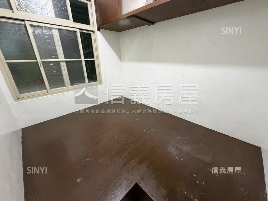 膝蓋救星－忠孝街２樓房屋室內格局與周邊環境