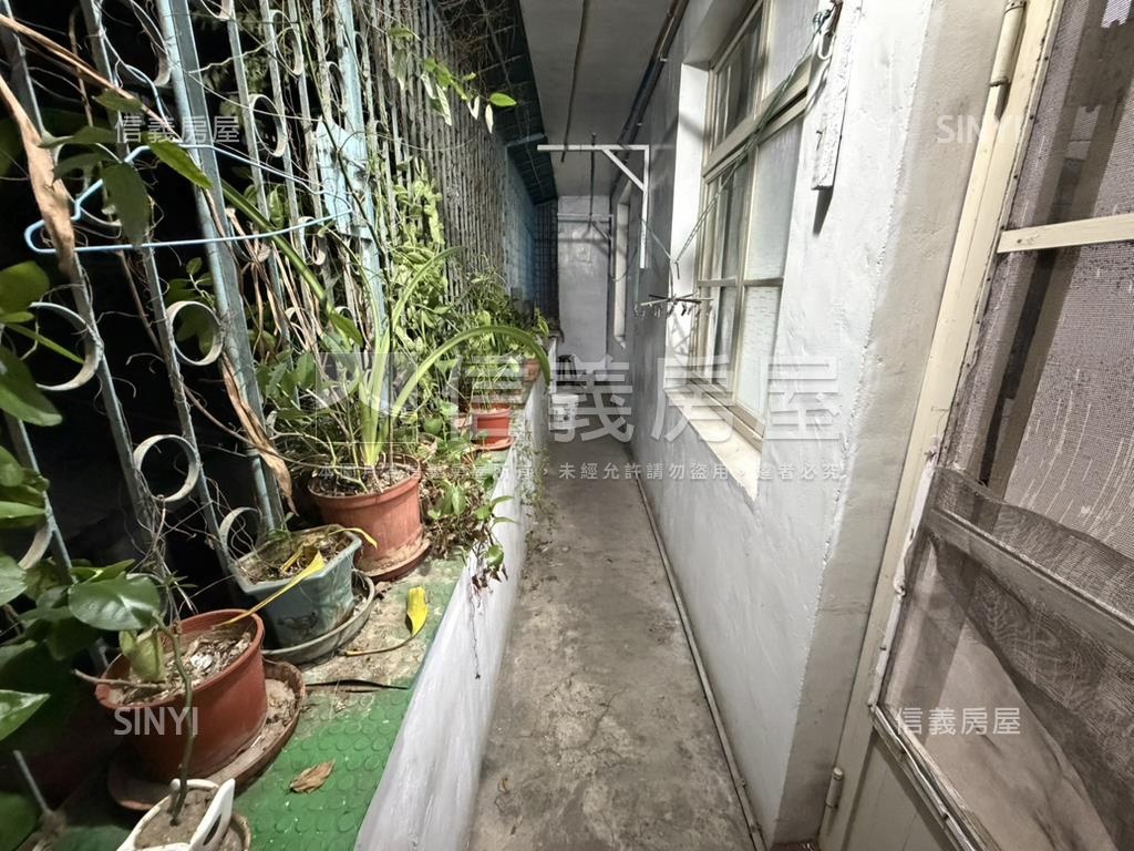 膝蓋救星－忠孝街２樓房屋室內格局與周邊環境