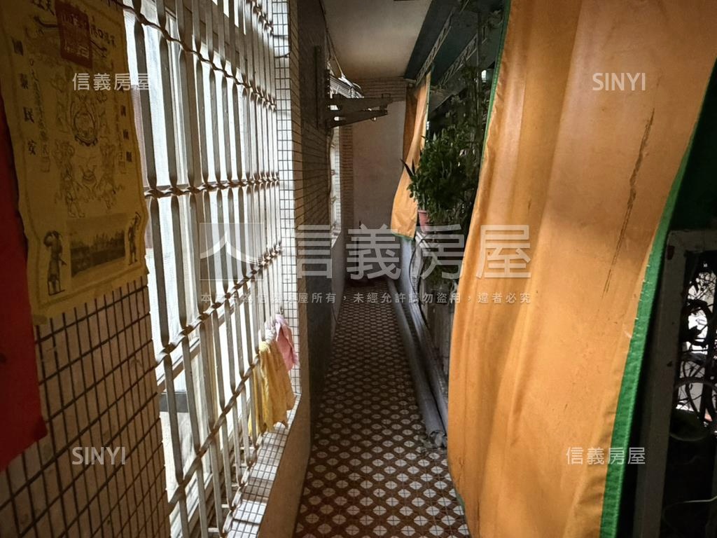 膝蓋救星－忠孝街２樓房屋室內格局與周邊環境