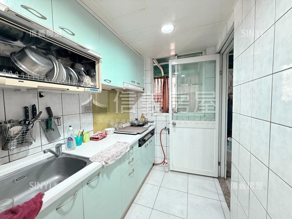 三多立‧光映詩築房屋室內格局與周邊環境