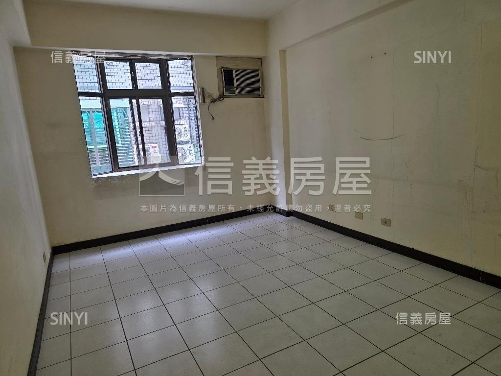 近徐匯捷運冠天下三房車位房屋室內格局與周邊環境