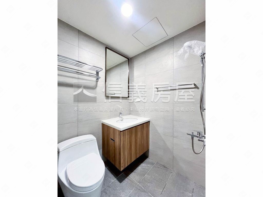 僑興路全新店面房屋室內格局與周邊環境