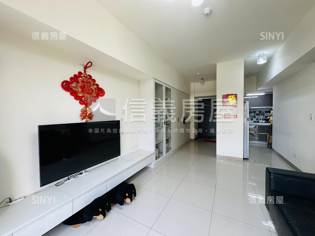 河堤城揚輕屋齡三房車位房屋室內格局與周邊環境