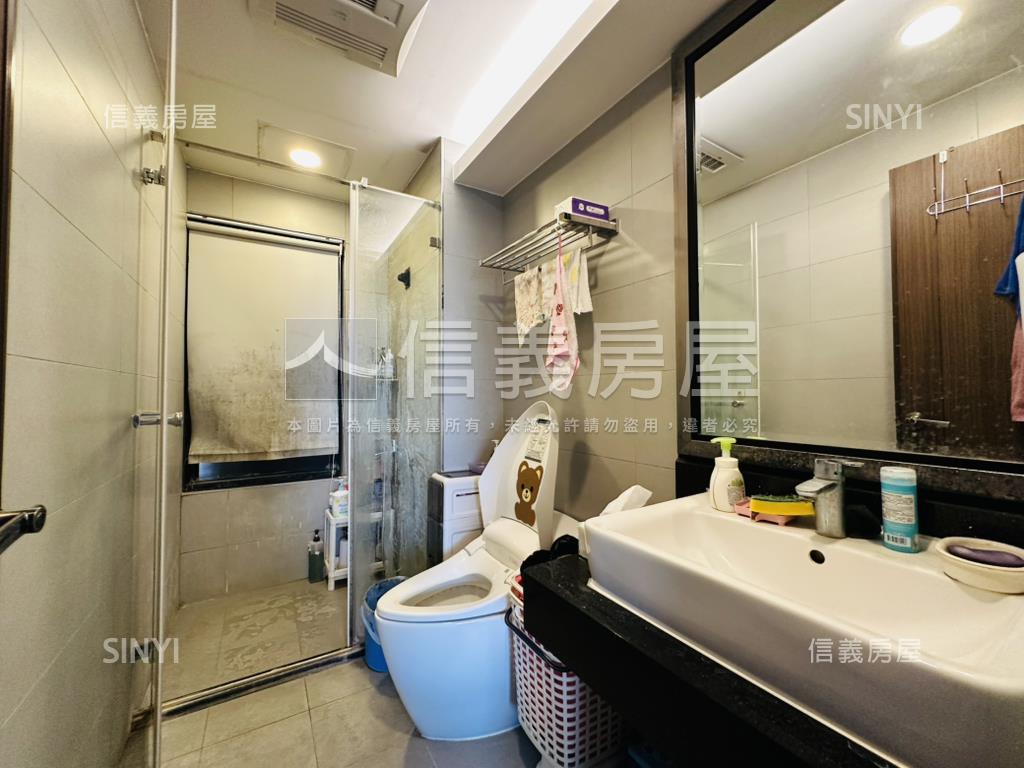 河堤城揚輕屋齡三房車位房屋室內格局與周邊環境