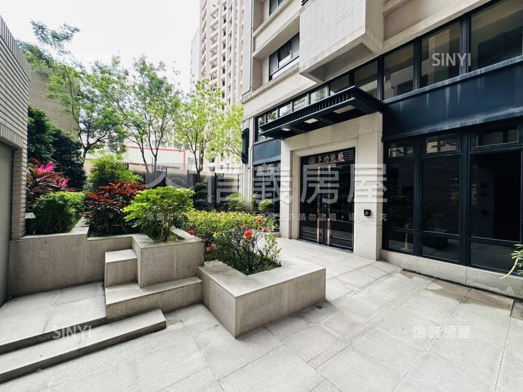 河堤城揚輕屋齡三房車位房屋室內格局與周邊環境