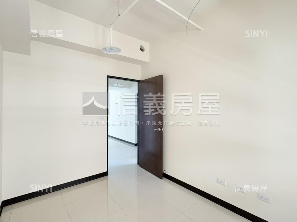 湖美麗第一手未住四房平車房屋室內格局與周邊環境