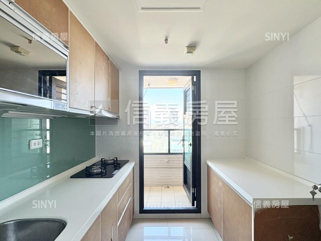 湖美麗第一手未住四房平車房屋室內格局與周邊環境