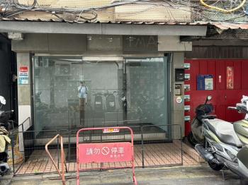 塭仔圳棒球場巷口一樓