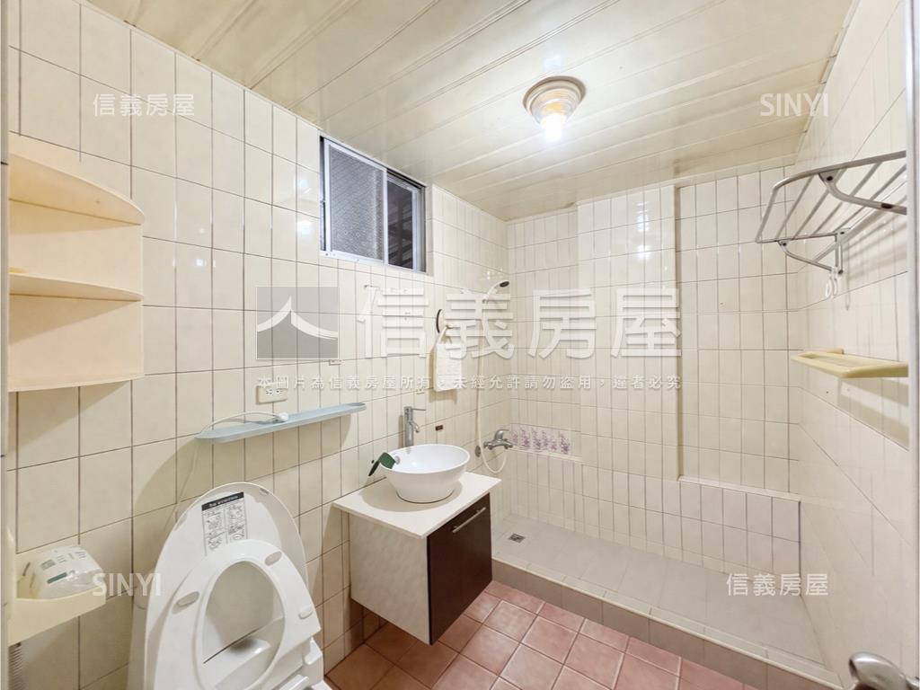 天母門口庭院一樓房屋室內格局與周邊環境