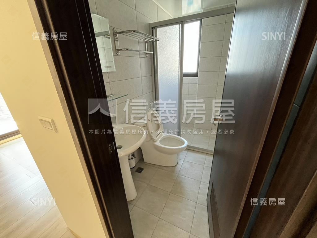 公園旁大面寬邊間豪墅房屋室內格局與周邊環境