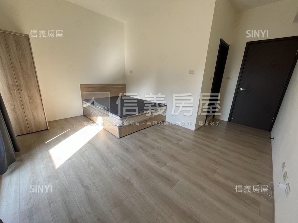 公園旁大面寬邊間豪墅房屋室內格局與周邊環境