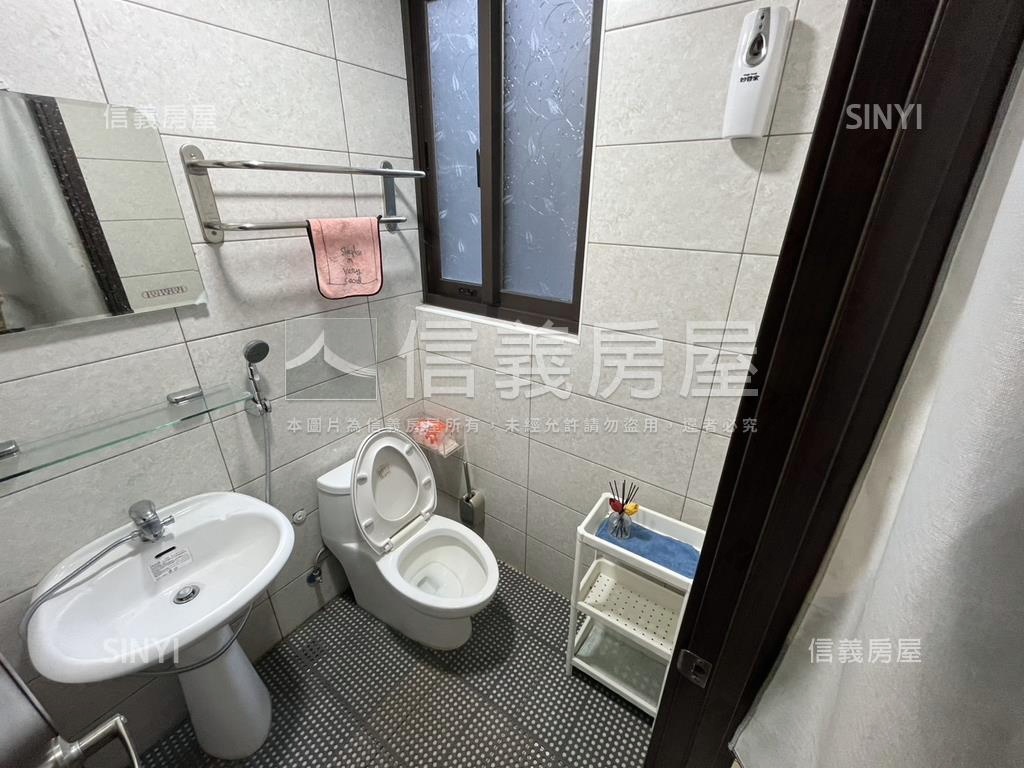 公園旁大面寬邊間豪墅房屋室內格局與周邊環境