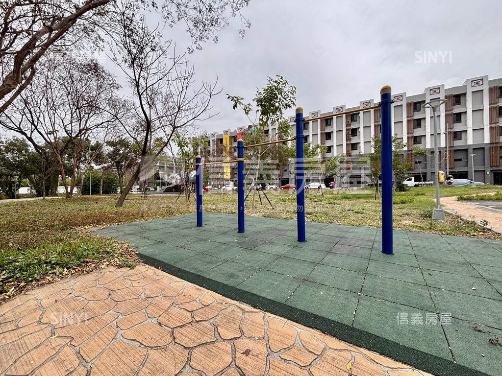 公園旁大面寬邊間豪墅房屋室內格局與周邊環境