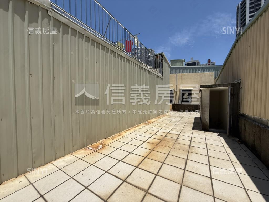 自強夜市旁正路金透店房屋室內格局與周邊環境