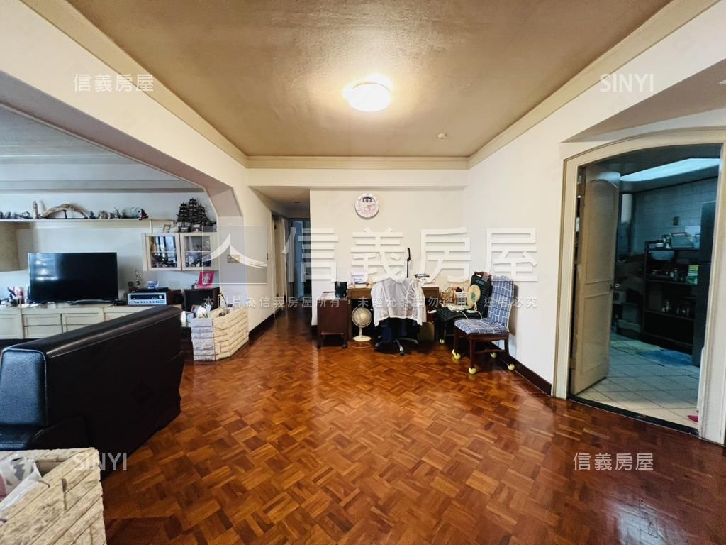 新！運動公園管理電梯Ａ房屋室內格局與周邊環境