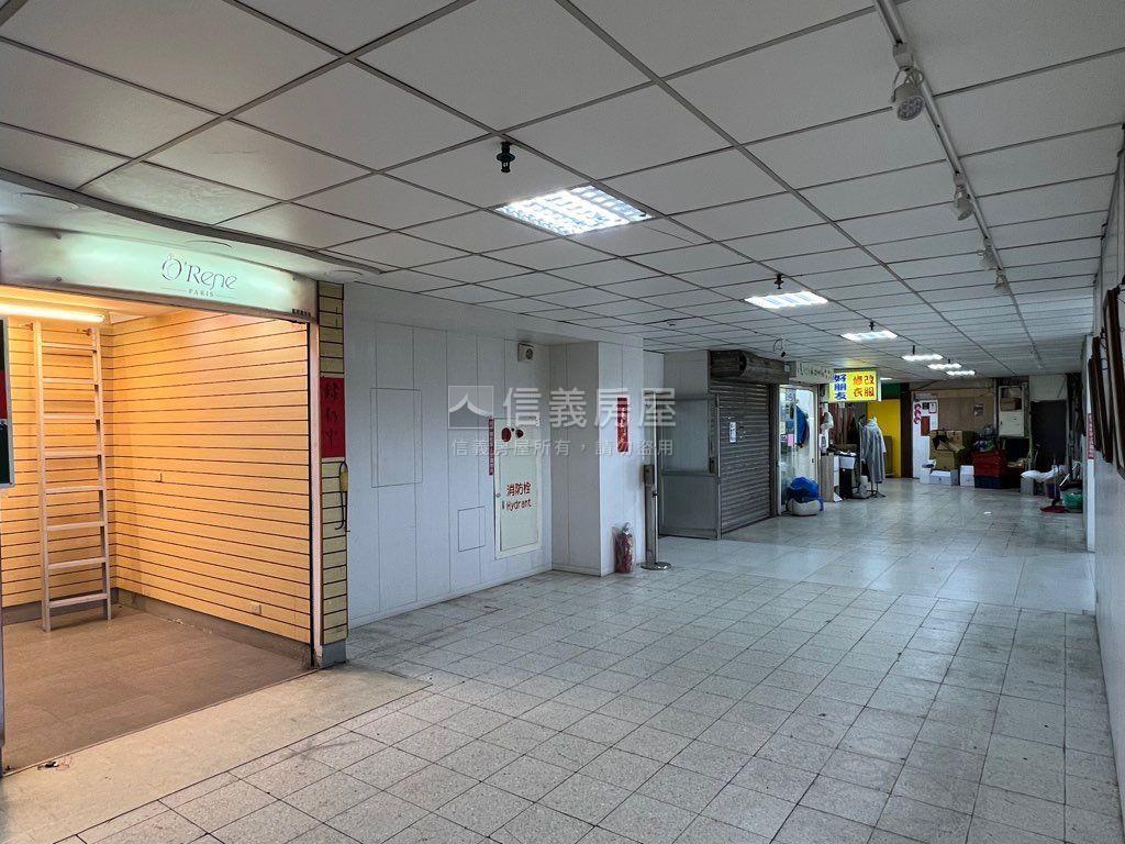 天母西路收租金店面房屋室內格局與周邊環境