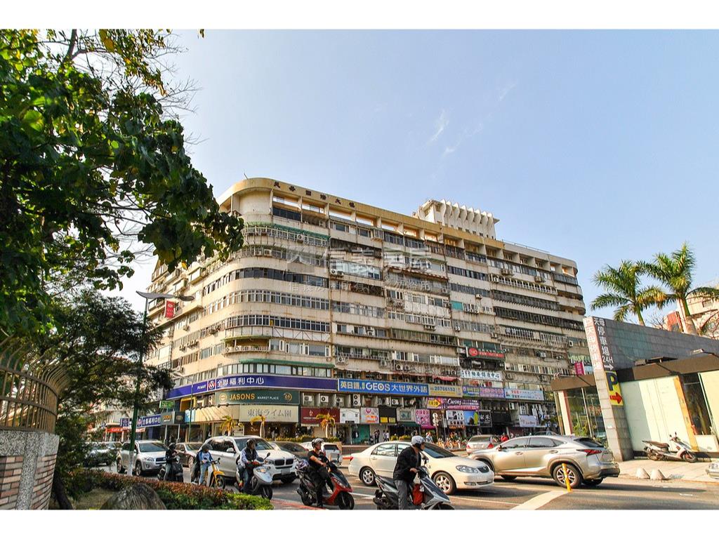 天母西路收租金店面房屋室內格局與周邊環境