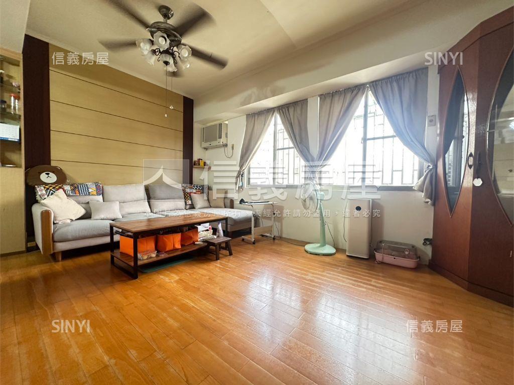 南區三房車位高樓視野房屋室內格局與周邊環境