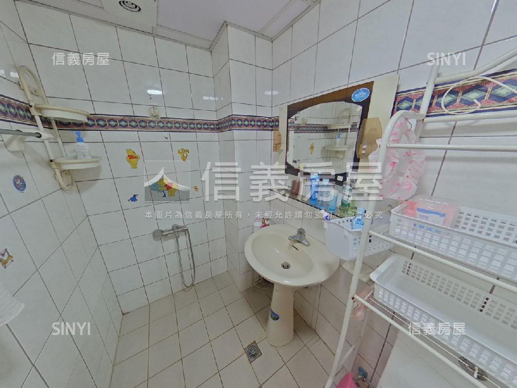 南區三房車位高樓視野房屋室內格局與周邊環境