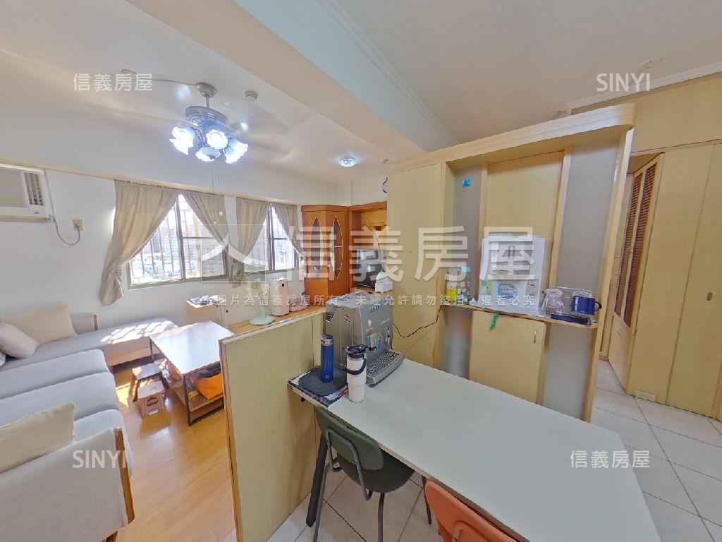 南區三房車位高樓視野房屋室內格局與周邊環境