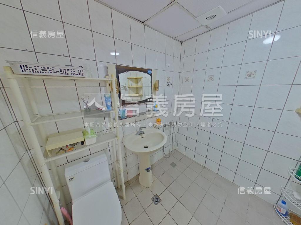 南區三房車位高樓視野房屋室內格局與周邊環境