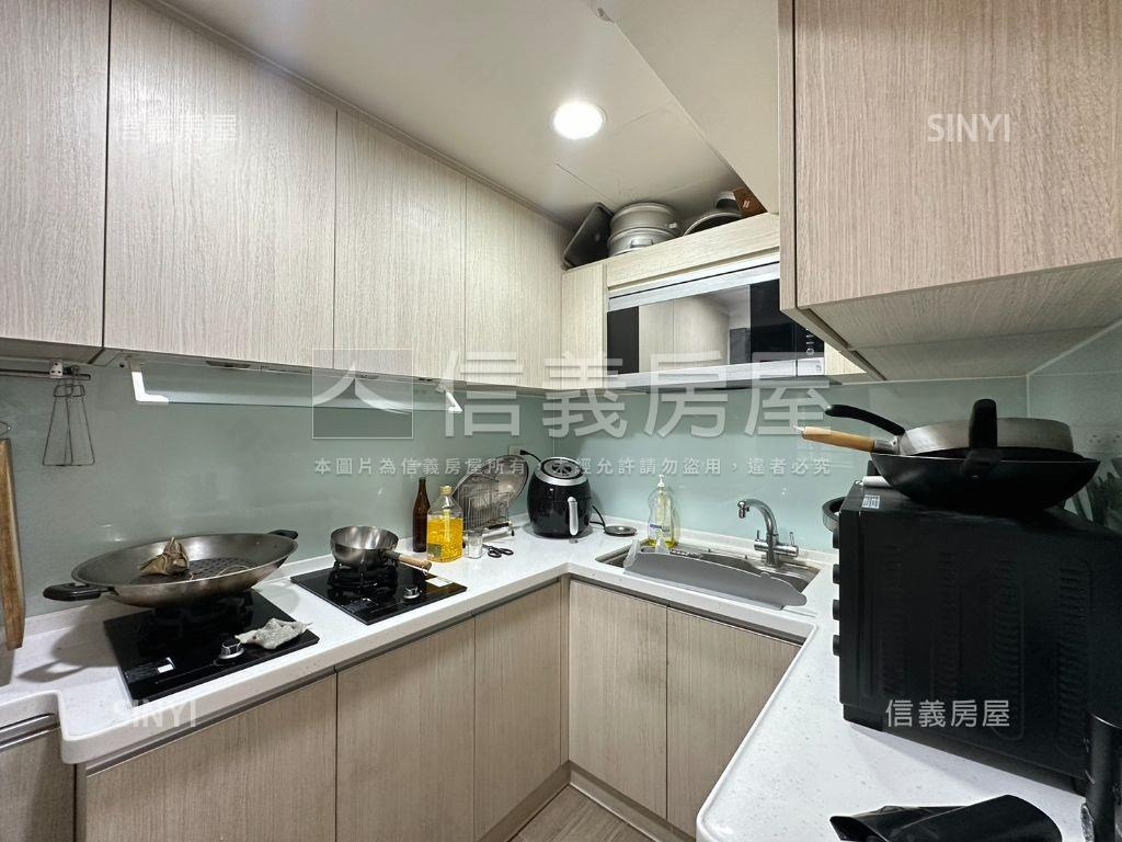 櫻花ＬＶ假期三房平車房屋室內格局與周邊環境