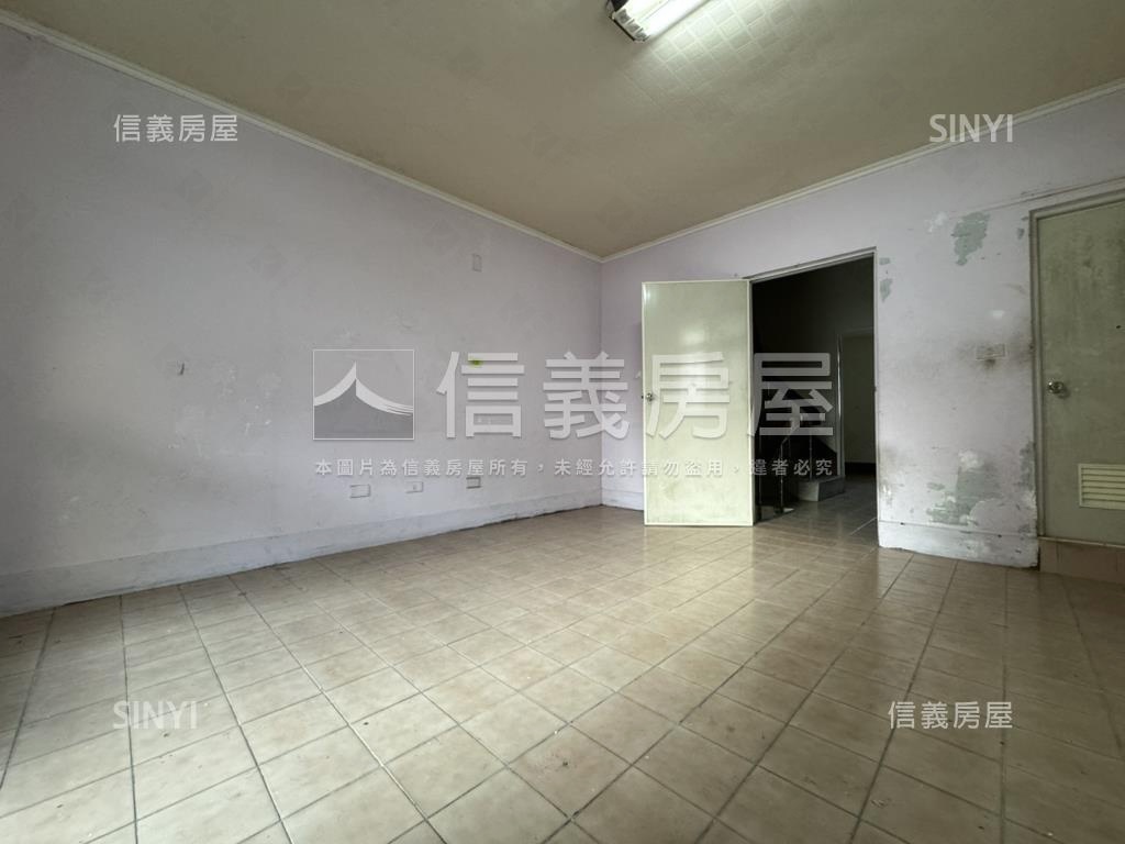 黃興正路朝南邊間透天房屋室內格局與周邊環境