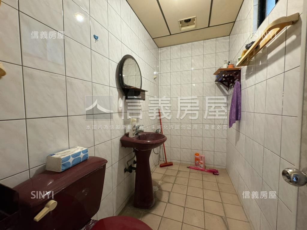 黃興正路朝南邊間透天房屋室內格局與周邊環境