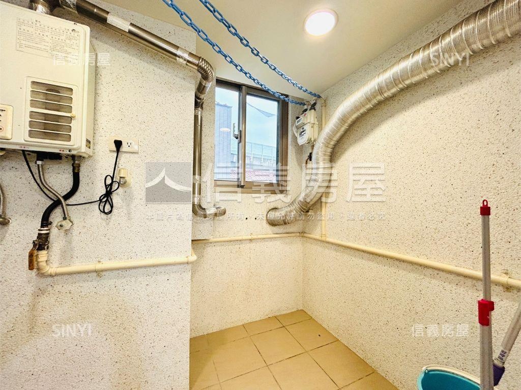 四期四季精美電梯車位房屋室內格局與周邊環境