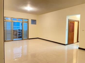 陸光新城３房車位