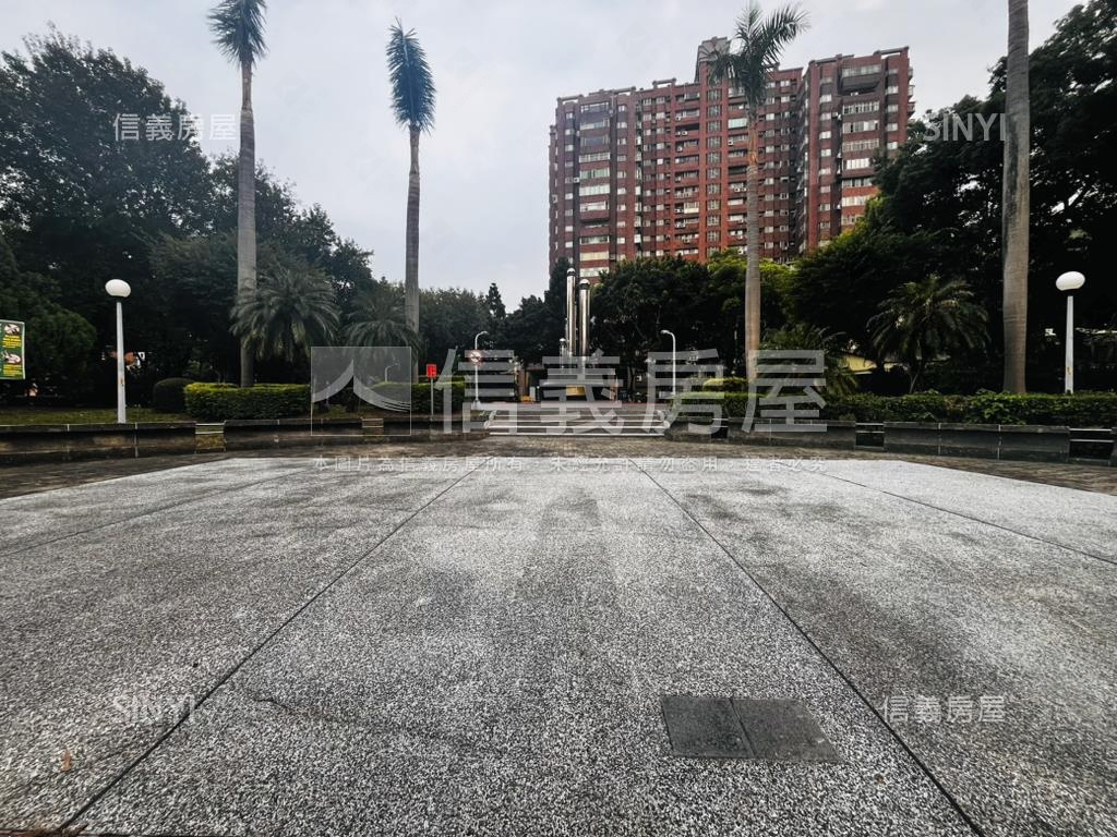 低總價。小資邊間美寓房屋室內格局與周邊環境