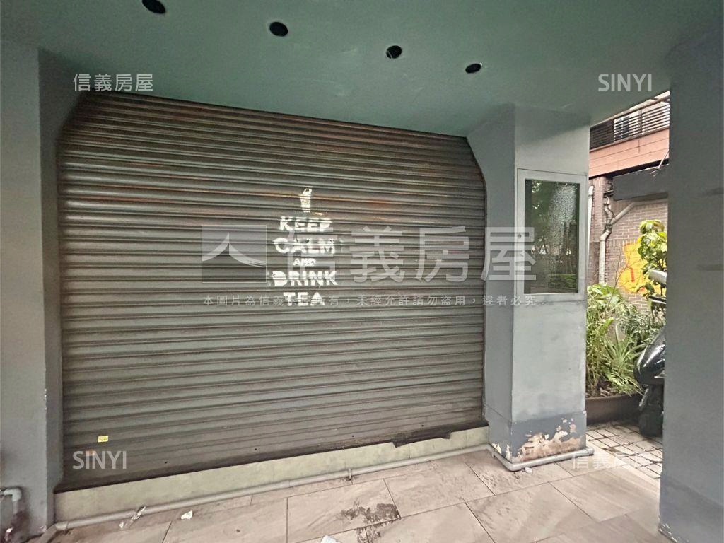 聯合報人潮面寬金店面急售房屋室內格局與周邊環境