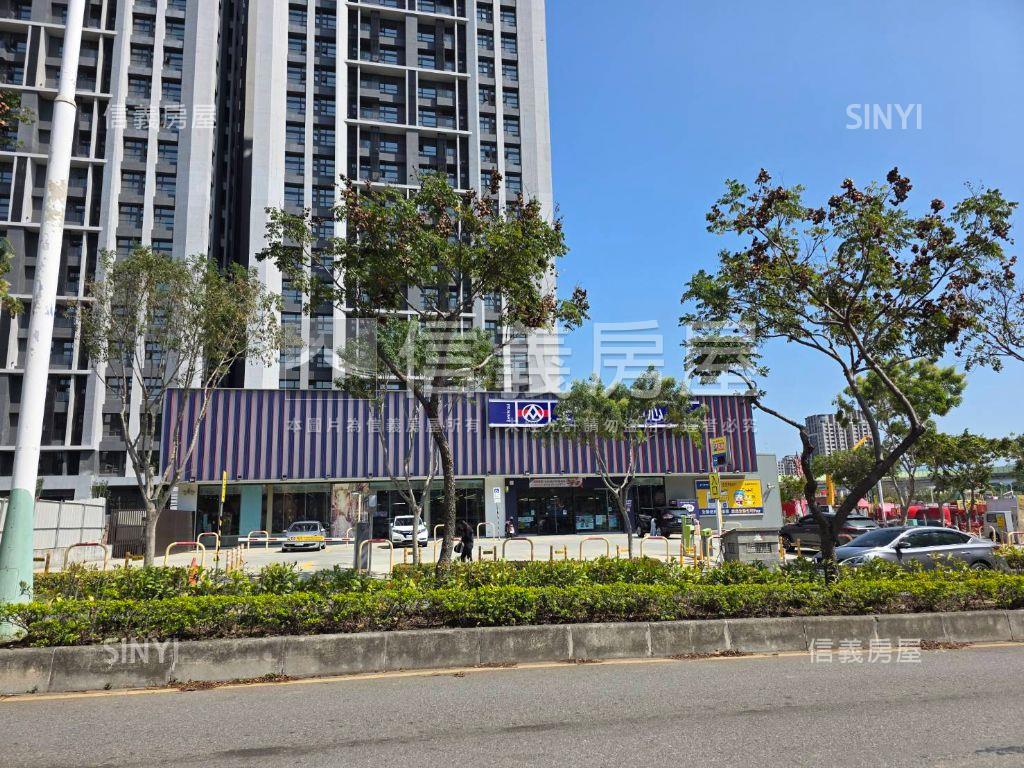 坐擁機捷北屯大面寬店面房屋室內格局與周邊環境