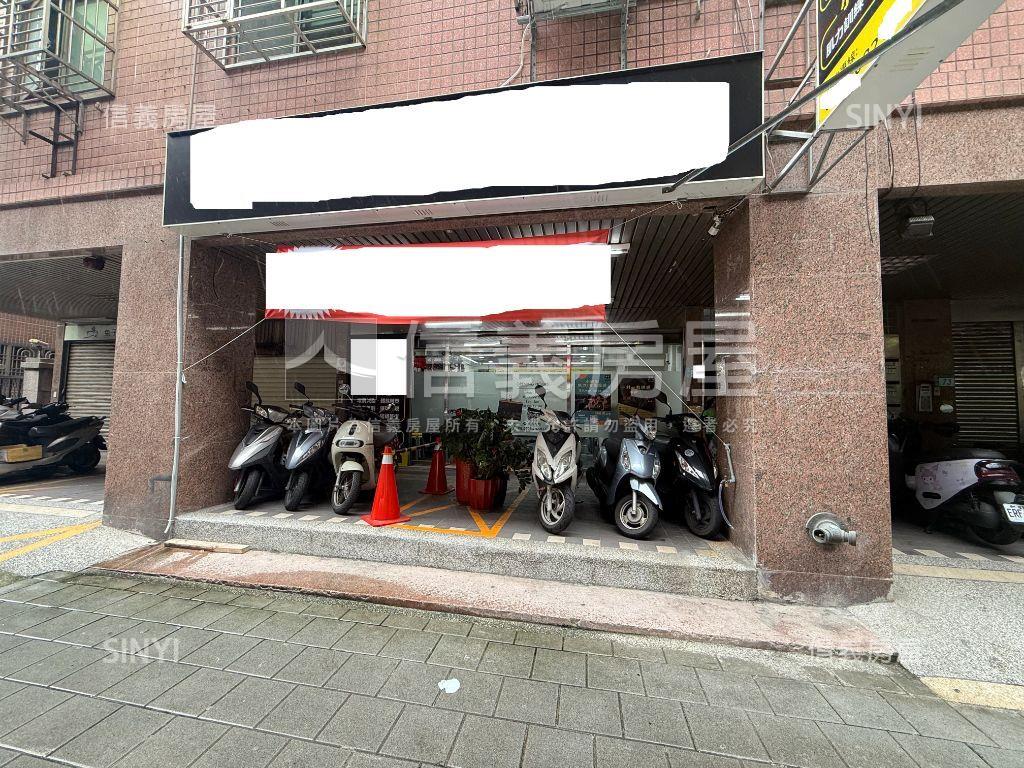 捷運雙層金店面房屋室內格局與周邊環境