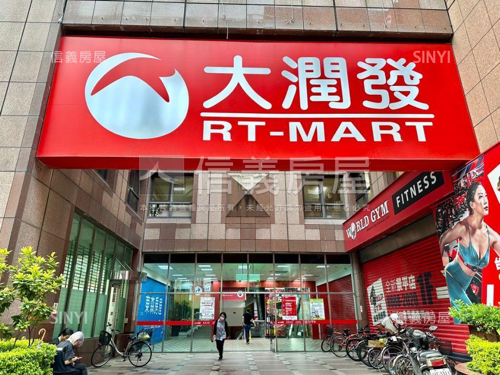 捷運雙層金店面房屋室內格局與周邊環境