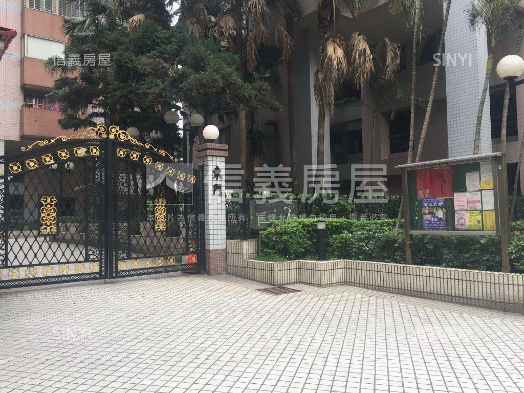 近未來捷運公園美三房車位房屋室內格局與周邊環境