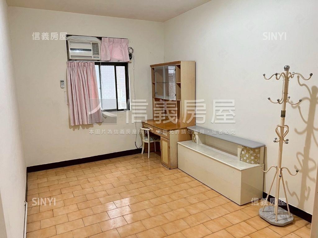 近景安站方正標格採光三房房屋室內格局與周邊環境