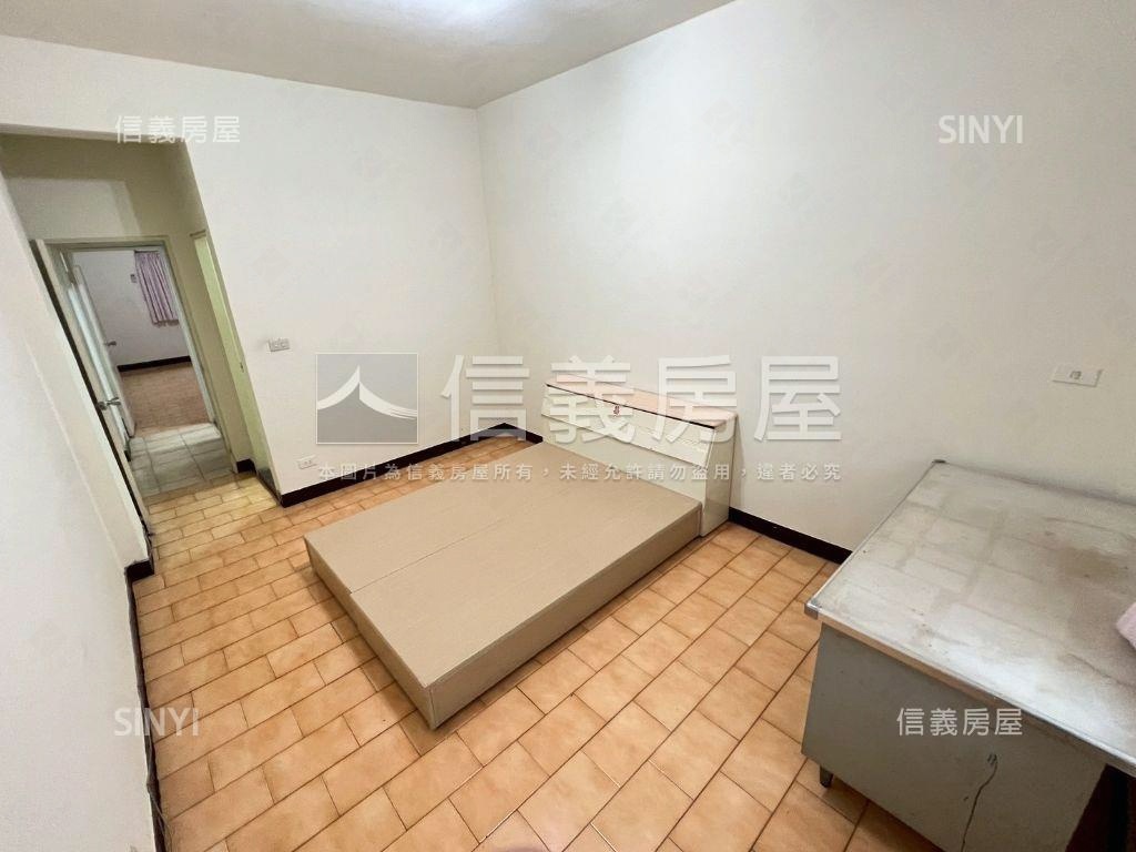近景安站方正標格採光三房房屋室內格局與周邊環境