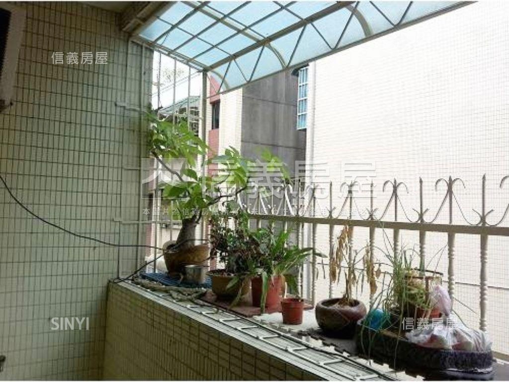 近景安站方正標格採光三房房屋室內格局與周邊環境