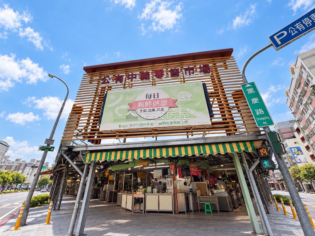 西屯區大面寬低總樓店房屋室內格局與周邊環境