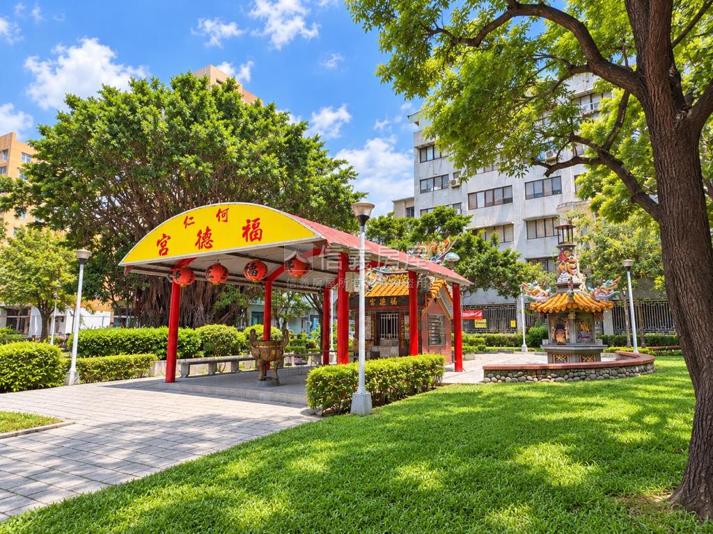 西屯區大面寬低總樓店房屋室內格局與周邊環境