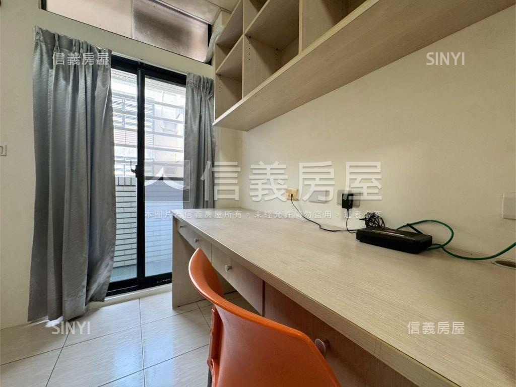 皇家學苑１２８間優質套房房屋室內格局與周邊環境