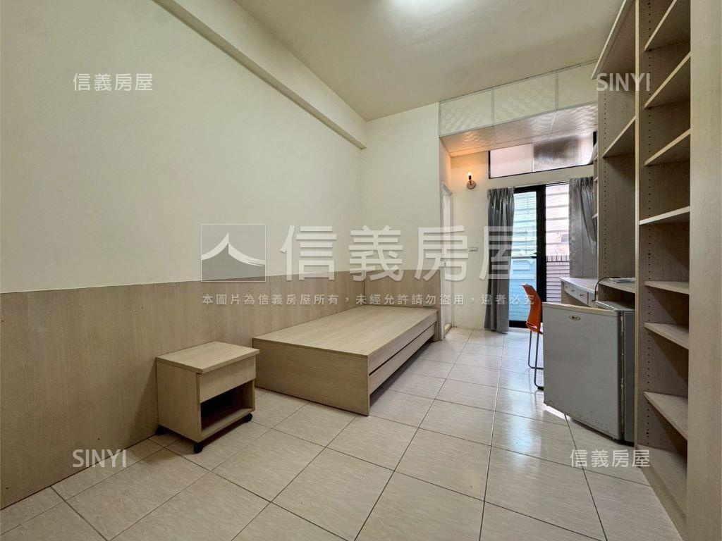 皇家學苑１２８間優質套房房屋室內格局與周邊環境