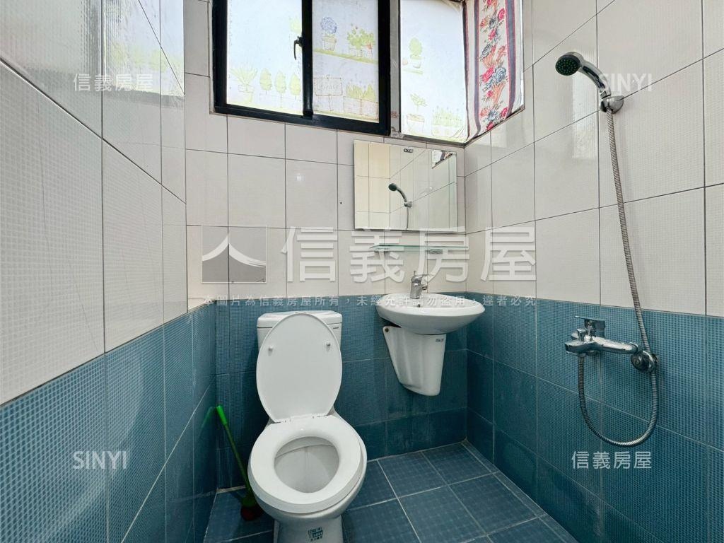 皇家學苑１２８間優質套房房屋室內格局與周邊環境