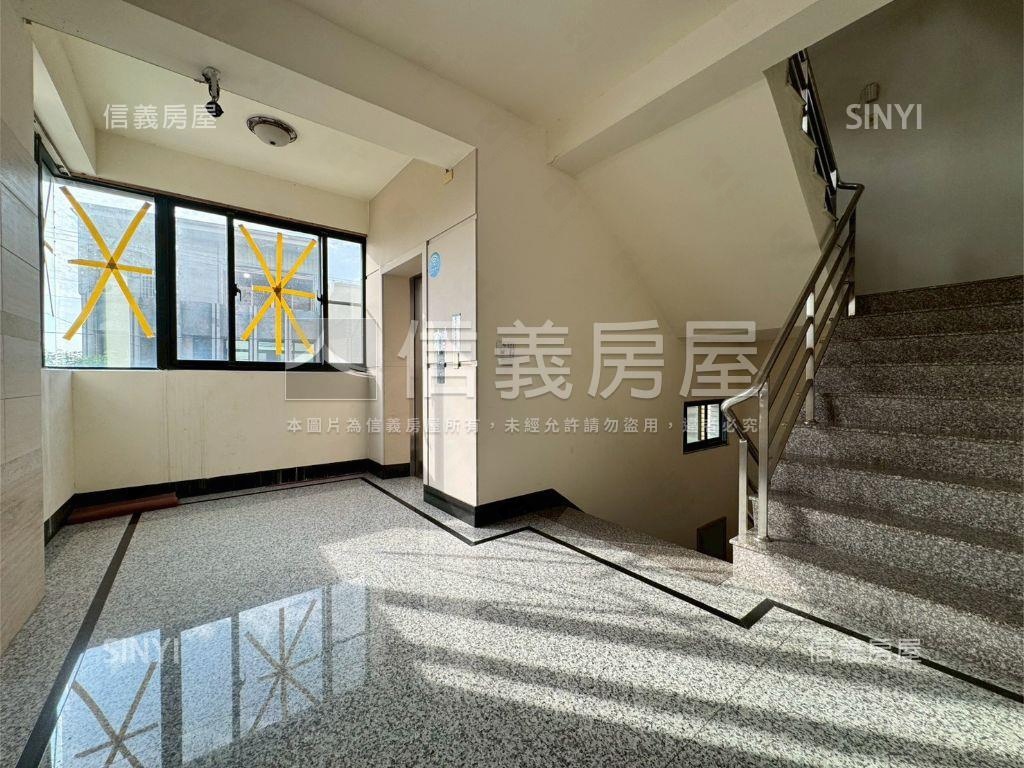 皇家學苑１２８間優質套房房屋室內格局與周邊環境