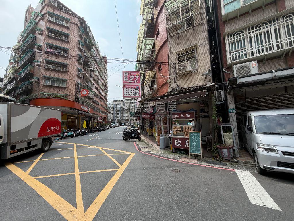 大同北邊間住宅店面皆可宜房屋室內格局與周邊環境
