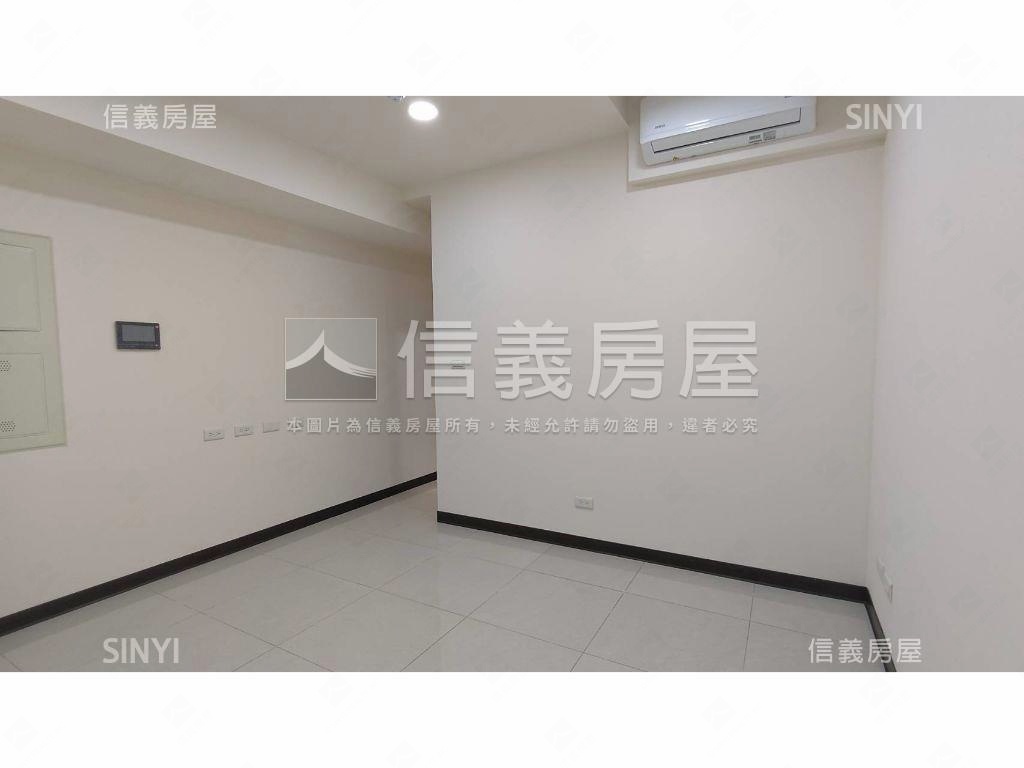 世界花園首購高樓兩房車位房屋室內格局與周邊環境