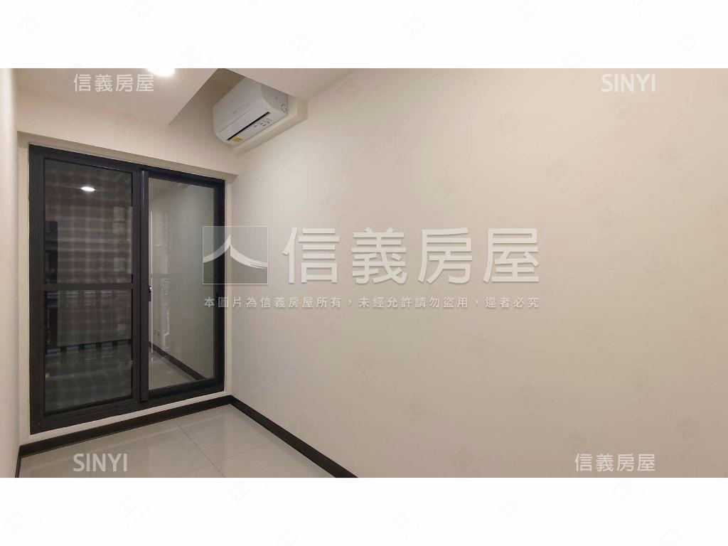 世界花園首購高樓兩房車位房屋室內格局與周邊環境