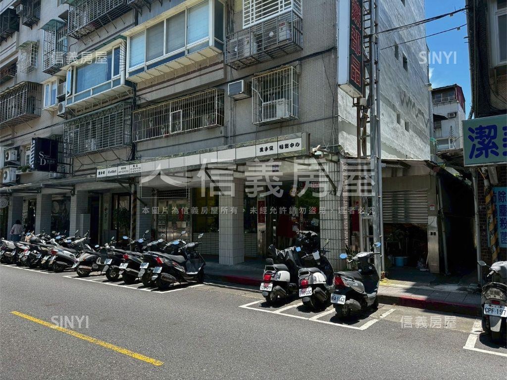 麗山國中第一排燙金店面房屋室內格局與周邊環境