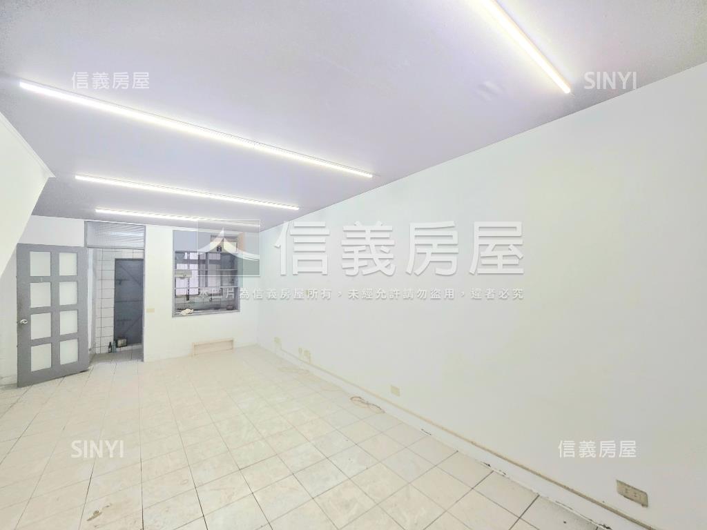 黎明新村看這間房屋室內格局與周邊環境